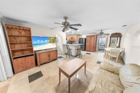 House in Daytona Beach, Florida 3 bedrooms, 116.5 sq.m. № 2098622 - photo 4