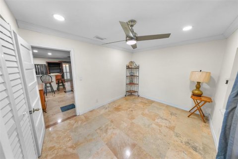 House in Daytona Beach, Florida 3 bedrooms, 116.5 sq.m. № 2098622 - photo 22