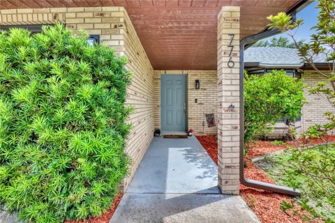 House in Palm Bay, Florida 3 bedrooms, 126.81 sq.m. № 1910894 - photo 4