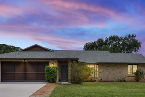 House in Palm Bay, Florida 3 bedrooms, 126.81 sq.m. № 1910894 - photo 1