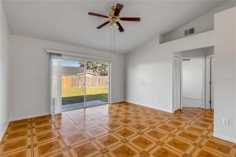 House in Orlando, Florida 3 bedrooms, 128.86 sq.m. № 2396915 - photo 15