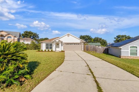 House in Orlando, Florida 3 bedrooms, 128.86 sq.m. № 2396915 - photo 4