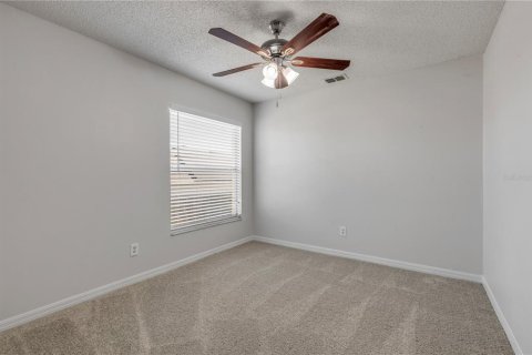House in Orlando, Florida 3 bedrooms, 128.86 sq.m. № 2396915 - photo 21