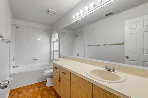 House in Orlando, Florida 3 bedrooms, 128.86 sq.m. № 2396915 - photo 27