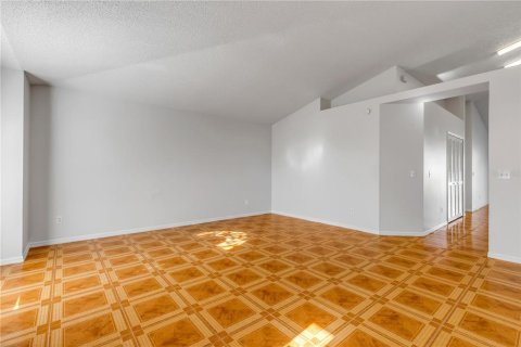 House in Orlando, Florida 3 bedrooms, 128.86 sq.m. № 2396915 - photo 6