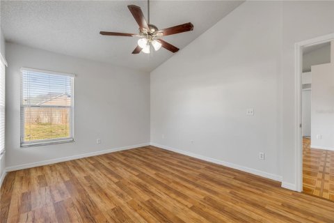 House in Orlando, Florida 3 bedrooms, 128.86 sq.m. № 2396915 - photo 24