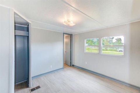 Immobilier commercial à vendre à Seffner, Floride: 62.43 m2 № 1907154 - photo 8