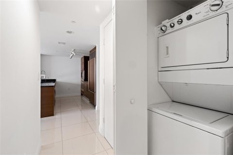 Condominio en venta en Miami, Florida, 1 dormitorio, 75.81 m2 № 2245344 - foto 25