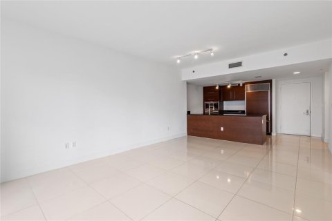 Condominio en venta en Miami, Florida, 1 dormitorio, 75.81 m2 № 2245344 - foto 19