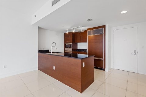 Condominio en venta en Miami, Florida, 1 dormitorio, 75.81 m2 № 2245344 - foto 7