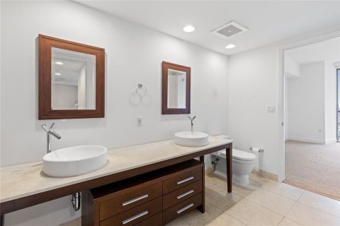 Condominio en venta en Miami, Florida, 1 dormitorio, 75.81 m2 № 2245344 - foto 13