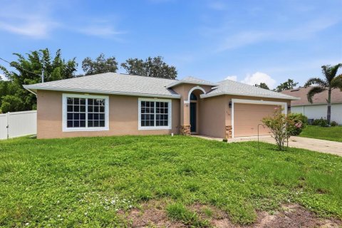 Villa ou maison à North Port, Floride 3 chambres, 142.6 m2 № 2400035