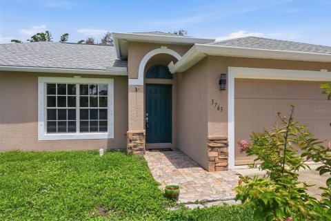 Villa ou maison à vendre à North Port, Floride: 3 chambres, 142.6 m2 № 2400035 - photo 3
