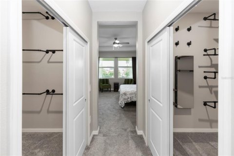 House in Mount Dora, Florida 4 bedrooms, 270.44 sq.m. № 1743291 - photo 17