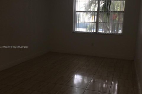 Condo in Miami, Florida, 2 bedrooms № 1960811 - photo 14
