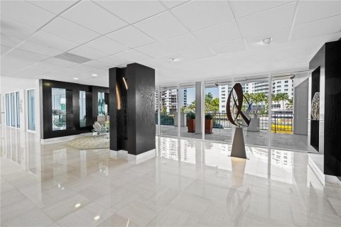 Condominio en venta en Fort Lauderdale, Florida, 2 dormitorios, 146.32 m2 № 1231262 - foto 1