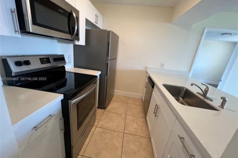 Condominio en alquiler en Doral, Florida, 2 dormitorios, 92.16 m2 № 1993570 - foto 19