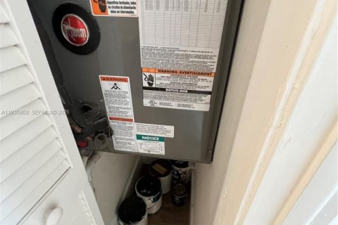 Condominio en alquiler en Doral, Florida, 2 dormitorios, 92.16 m2 № 1993570 - foto 25