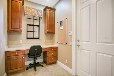 House in Winter Park, Florida 4 bedrooms, 263.66 sq.m. № 1562990 - photo 25