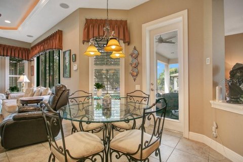 House in Winter Park, Florida 4 bedrooms, 263.66 sq.m. № 1562990 - photo 22