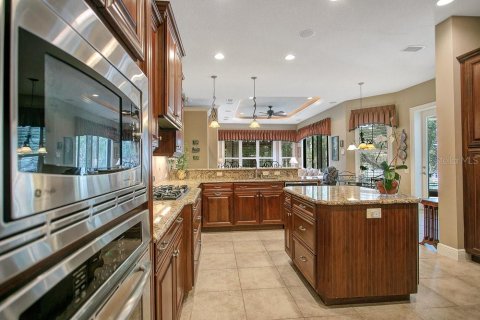 House in Winter Park, Florida 4 bedrooms, 263.66 sq.m. № 1562990 - photo 24