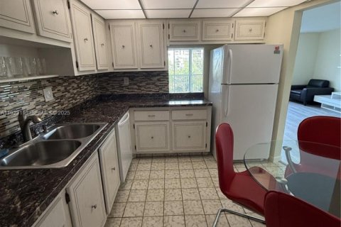 Condominio en venta en Hallandale Beach, Florida, 1 dormitorio № 1982867 - foto 7