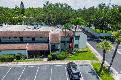 Condo in Largo, Florida, 2 bedrooms  № 1869608 - photo 4