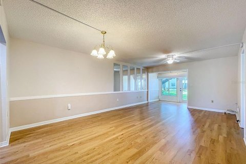 Condo in Largo, Florida, 2 bedrooms  № 1869608 - photo 20