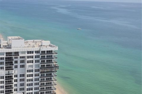 Copropriété à vendre à Hollywood, Floride: 3 chambres, 244.05 m2 № 1980403 - photo 15