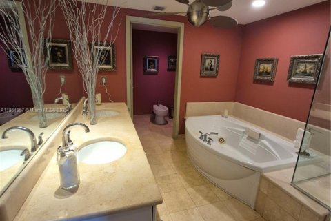 Copropriété à vendre à Hollywood, Floride: 3 chambres, 244.05 m2 № 1980403 - photo 20