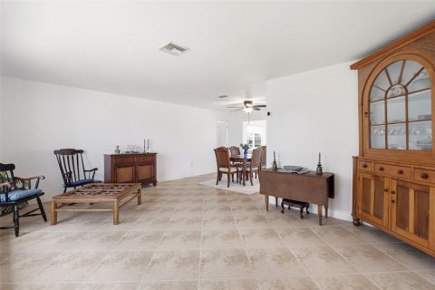 Villa ou maison à vendre à Port Charlotte, Floride: 3 chambres, 160.91 m2 № 2150360 - photo 3