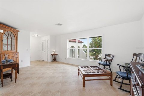 Villa ou maison à vendre à Port Charlotte, Floride: 3 chambres, 160.91 m2 № 2150360 - photo 13