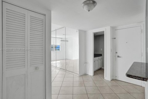 Copropriété à vendre à Sunny Isles Beach, Floride: 3 chambres, 145.86 m2 № 2035720 - photo 28