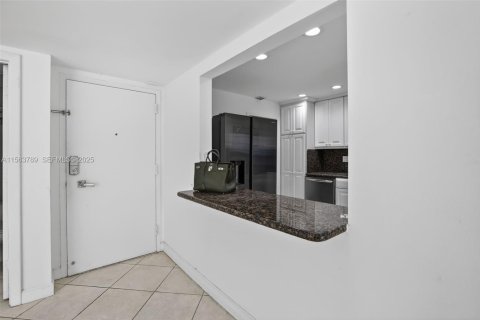 Copropriété à vendre à Sunny Isles Beach, Floride: 3 chambres, 145.86 m2 № 2035720 - photo 25