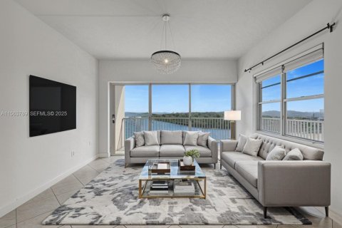 Condo à Sunny Isles Beach, Floride, 3 chambres № 2035720