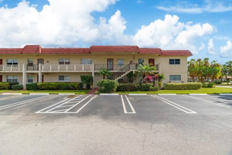 Condo in Delray Beach, Florida, 2 bedrooms  № 2190776 - photo 29