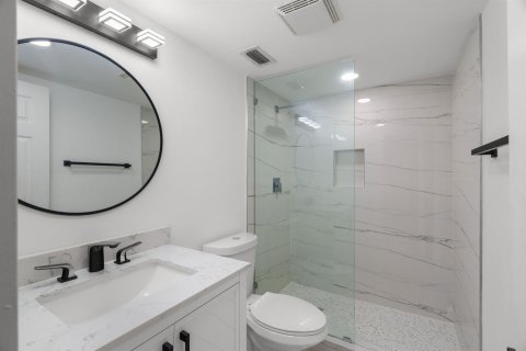 Condo in Delray Beach, Florida, 2 bedrooms  № 2190776 - photo 19