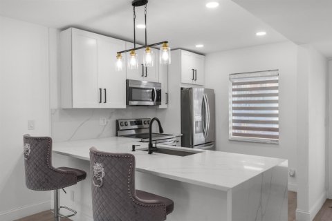 Condo in Delray Beach, Florida, 2 bedrooms  № 2190776 - photo 6