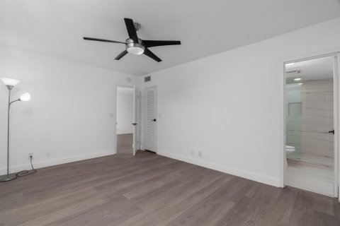 Condo in Delray Beach, Florida, 2 bedrooms  № 2190776 - photo 17