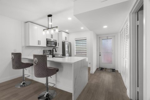 Condo in Delray Beach, Florida, 2 bedrooms  № 2190776 - photo 5