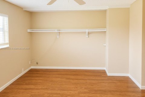 Copropriété à vendre à Lauderdale Lakes, Floride: 2 chambres, 87.7 m2 № 2038181 - photo 8