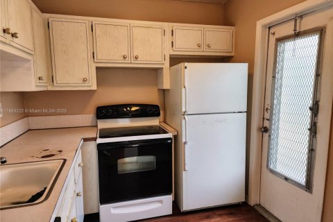 Copropriété à vendre à Lauderdale Lakes, Floride: 2 chambres, 87.7 m2 № 2038181 - photo 29