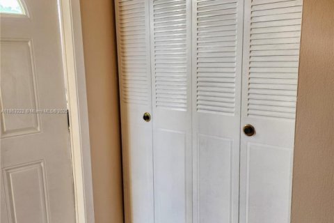 Copropriété à vendre à Lauderdale Lakes, Floride: 2 chambres, 87.7 m2 № 2038181 - photo 26