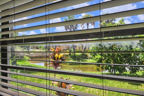 Copropriété à vendre à Lauderdale Lakes, Floride: 2 chambres, 87.7 m2 № 2038181 - photo 20