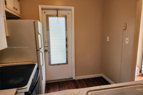 Copropriété à vendre à Lauderdale Lakes, Floride: 2 chambres, 87.7 m2 № 2038181 - photo 30