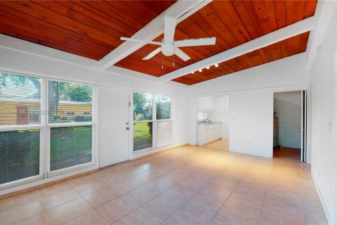 Apartment in Dania Beach, Florida 2 bedrooms, 74.32 sq.m. № 1921114 - photo 2