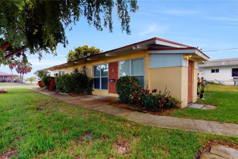 Apartment in Dania Beach, Florida 2 bedrooms, 74.32 sq.m. № 1921114 - photo 1