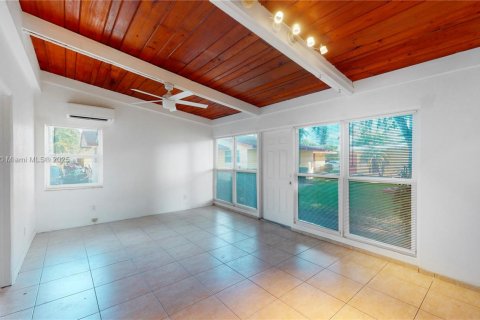 Apartment in Dania Beach, Florida 2 bedrooms, 74.32 sq.m. № 1921114 - photo 3