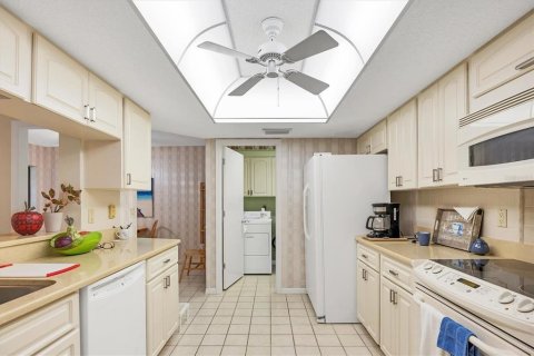 House in Sarasota, Florida 3 bedrooms, 226.03 sq.m. № 1547203 - photo 16