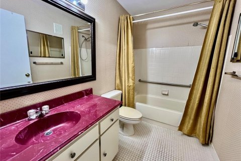 Купить кондоминиум в Клируотер, Флорида 5 комнат, 130.06м2, № 1900819 - фото 28